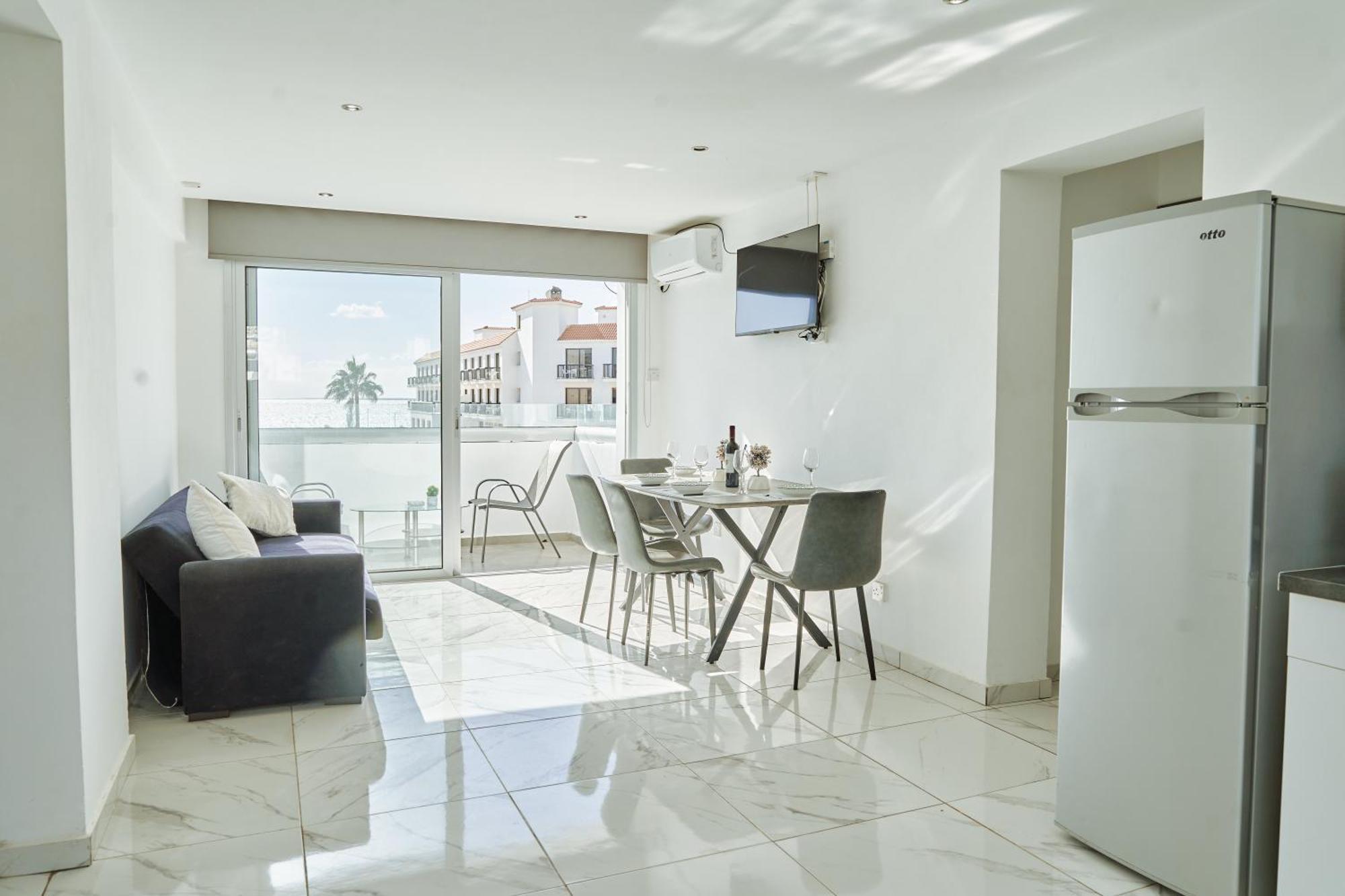 Nissi Avenue Suites Ayia Napa Bagian luar foto