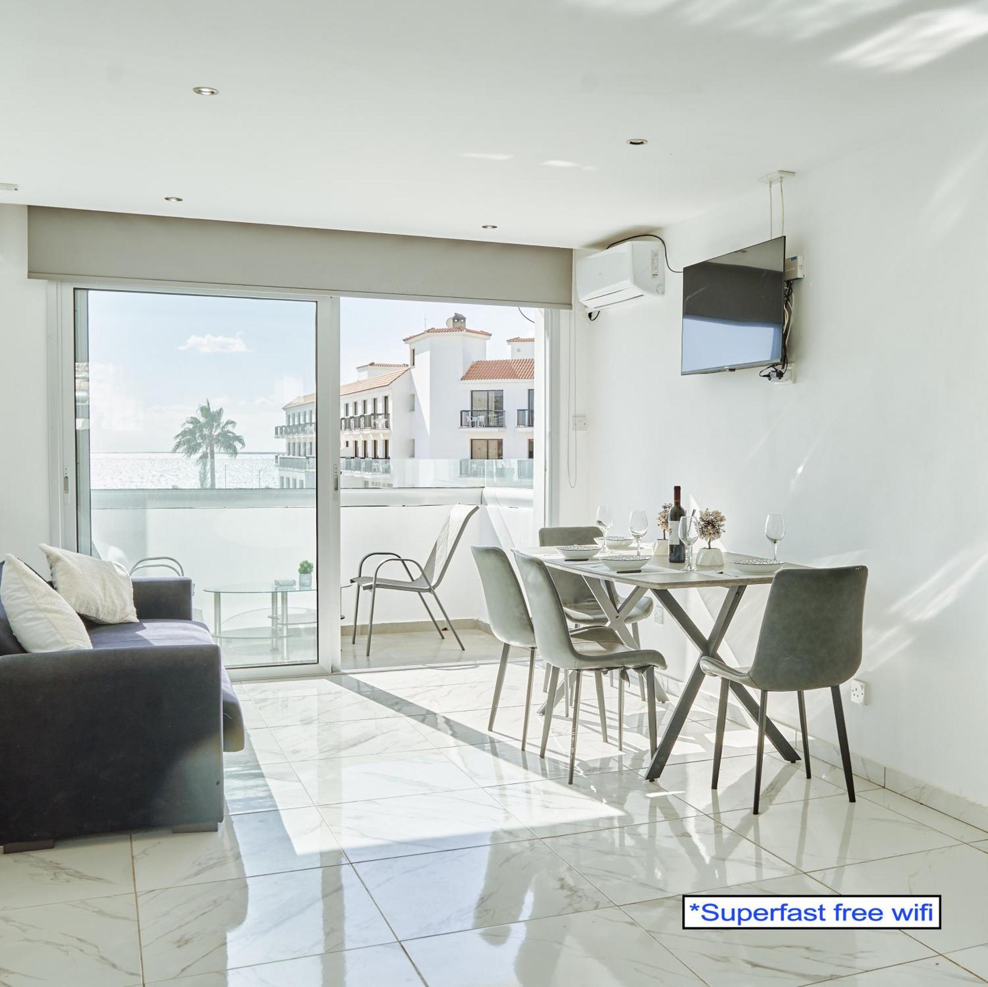 Nissi Avenue Suites Ayia Napa Bagian luar foto